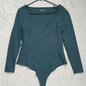 Abercrombie & Fitch Green Asymmetrical Long Sleeve Bodysuit